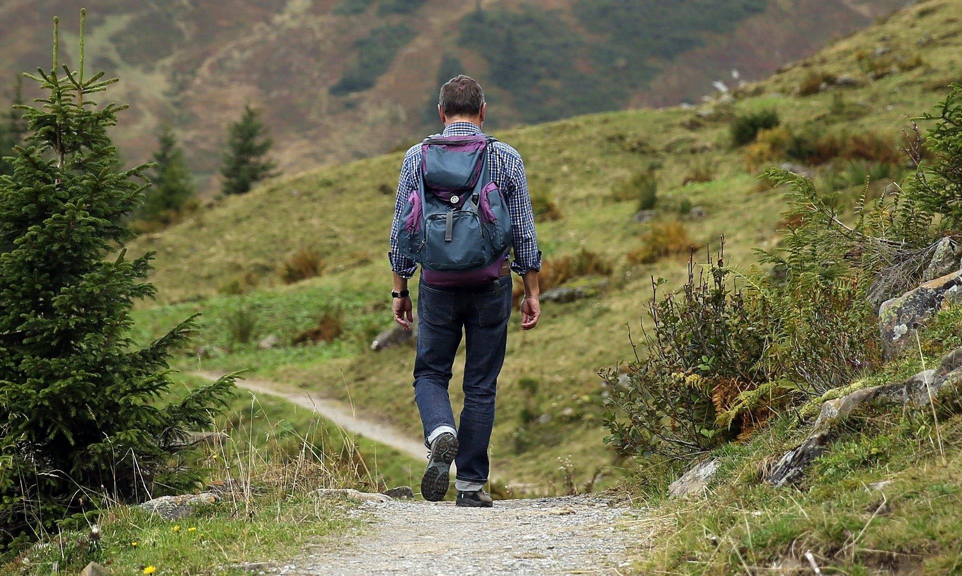Tips for Novice Hikers by guest author Jane Grates - Crua Outdoors
