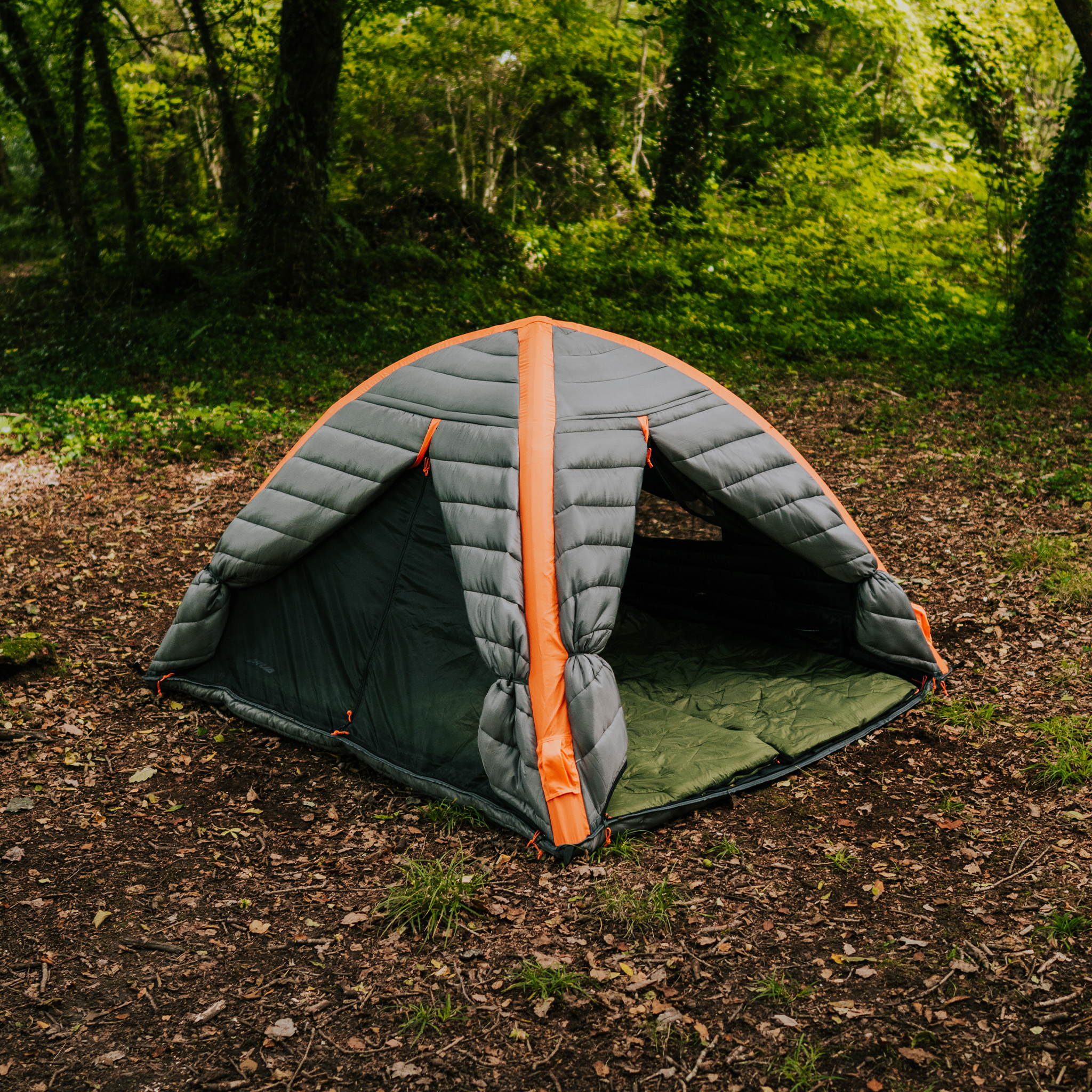 CULLA | 2 PERSON INSULATED INNER TENT WITH TEMPERATURE REGULATING, NOISE DAMPENING AND LIGHT BLOCKING FEATURES